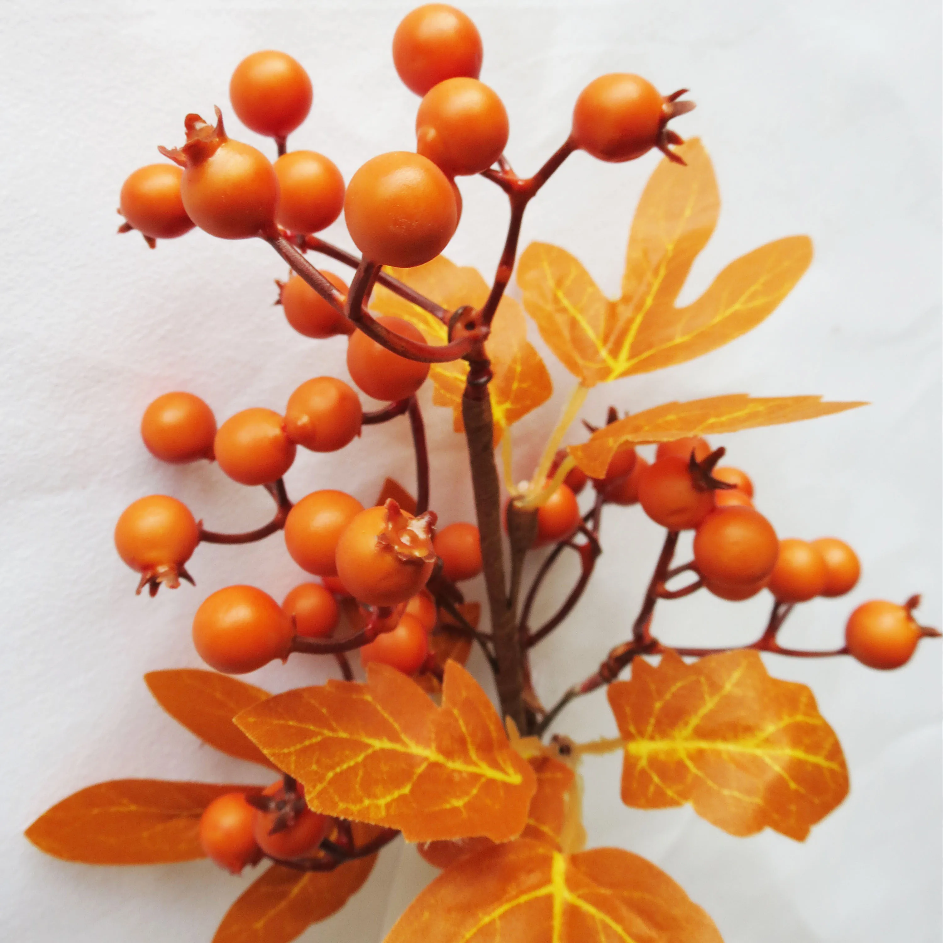 Wholesale quality autumn berry artificial silk flower with dried flowers leaves branch for bouquet wall backdrop fall decoration