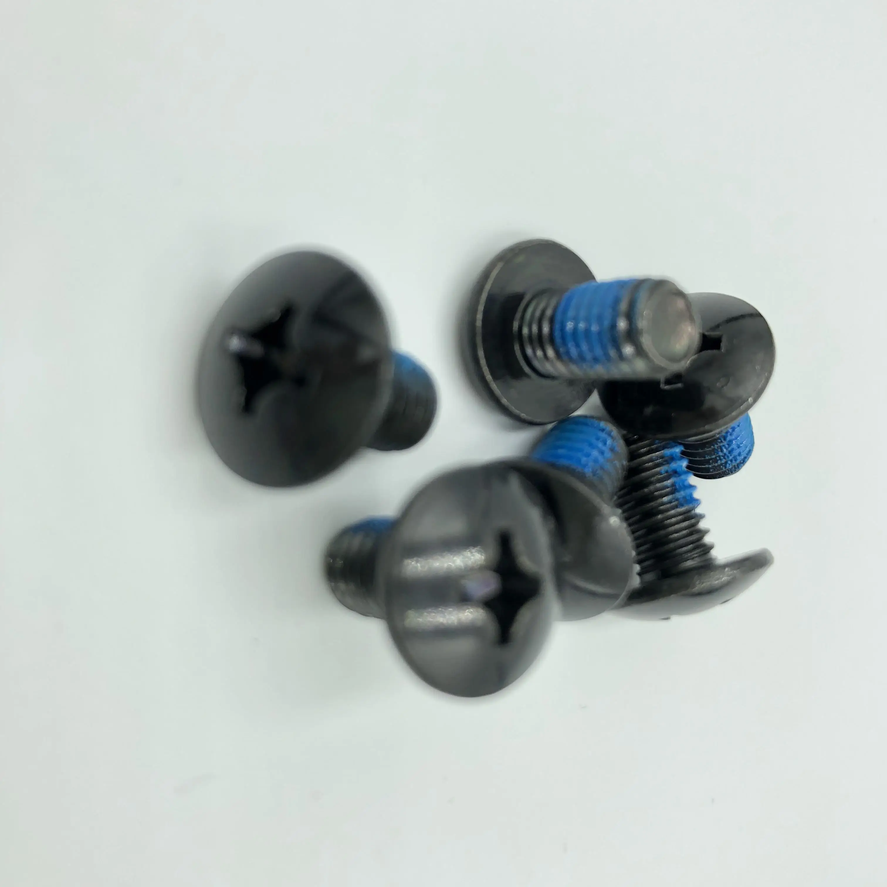 M5X18 Black Coating Pan Head Cross Washer  Head Machine Screw