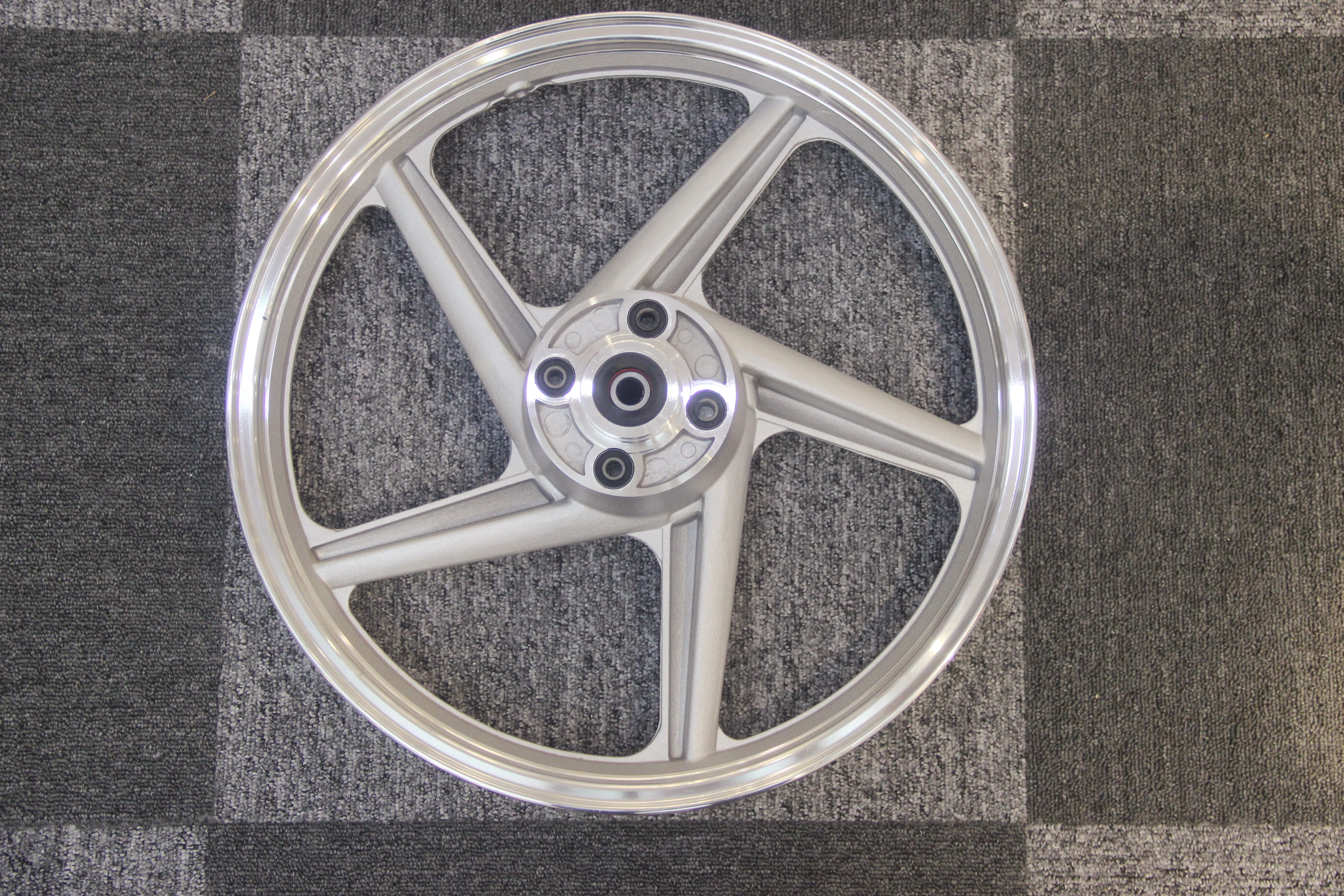 
Factory direct support custom 18 inch motorcycle wheel 