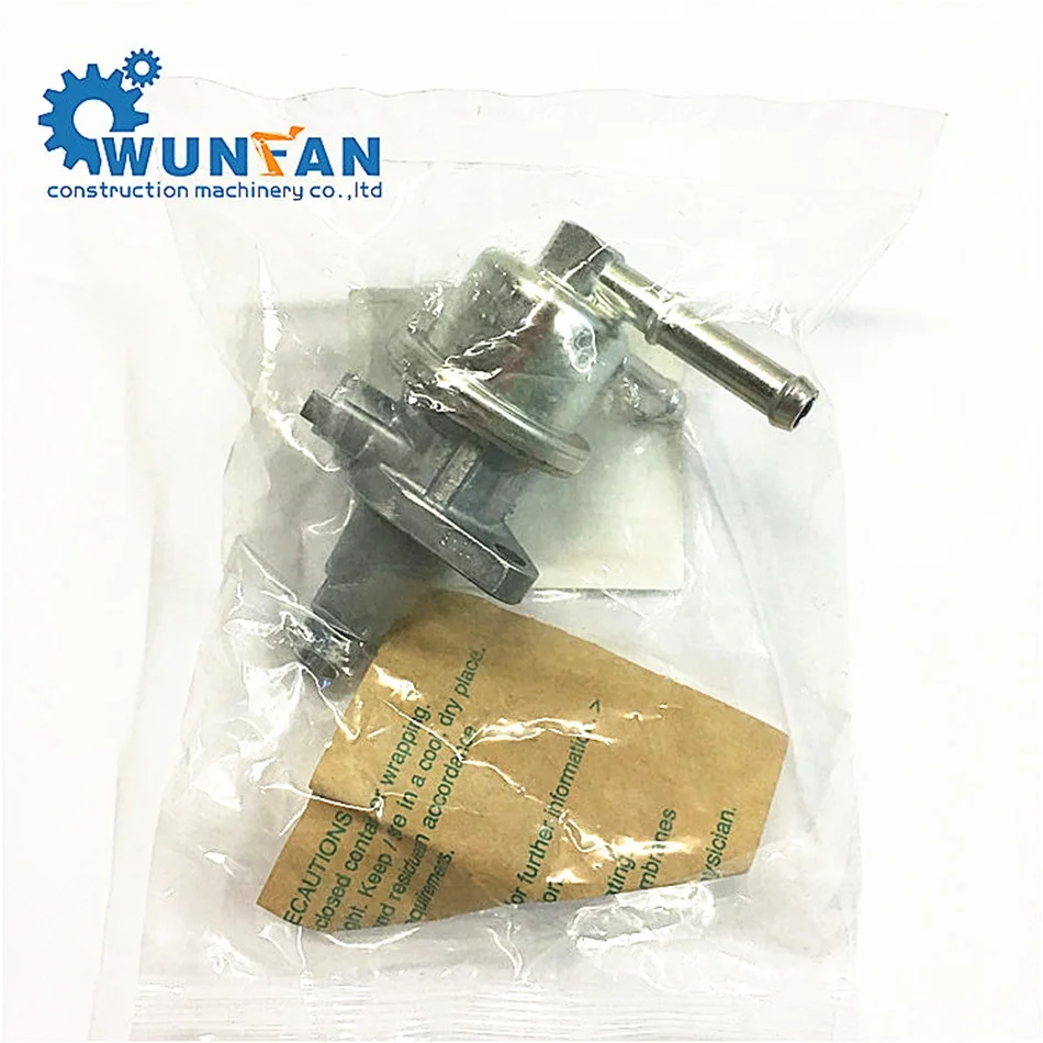 Genuine Kubota Excavator V2203 Engine 17121-52033 17121-52032 fuel pump