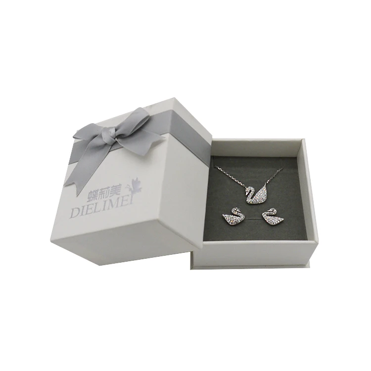 2019 Best Seller Factory Wholesale Retail Fine Quality Cardboard Gift Jewelry Packaging Boxes White Paper Jewellery Ring Box