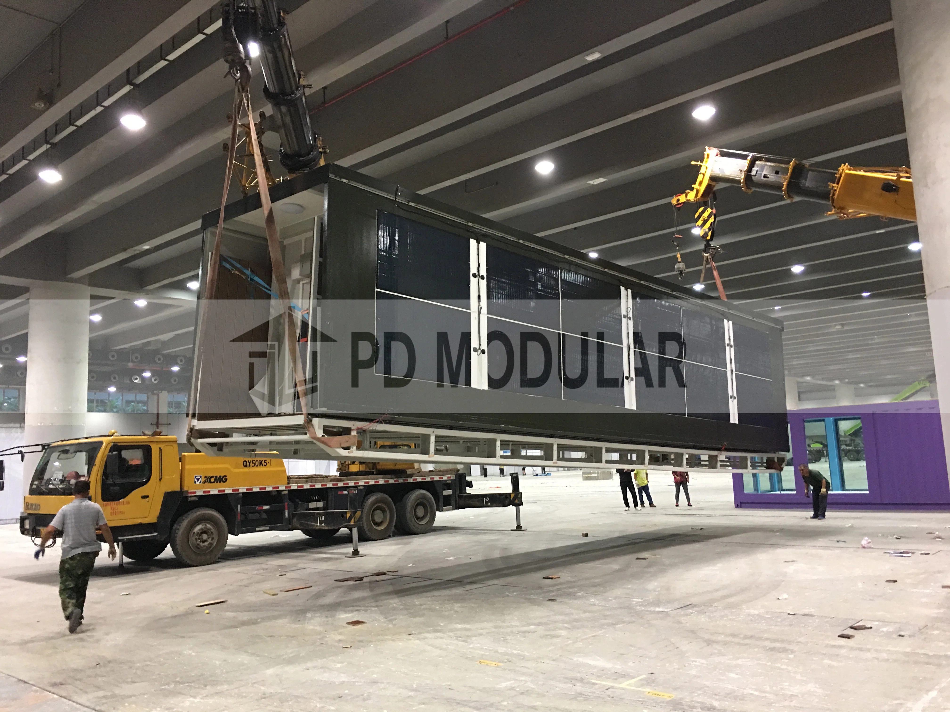 Steel structure prefab mobile shipping container house for student apartment