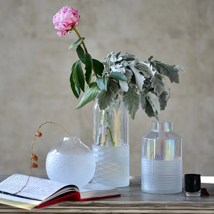 Bixuan Vases Matte White Handblown Glass Flower Arrangement Vase Iridescent Pearlescent Bottle Table Decor Centerpiece Vases
