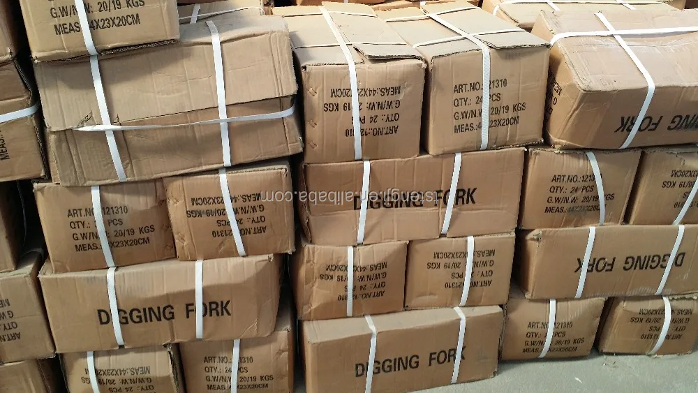 MANUFACTURE AFrica market forged hoe GARDEN B COCK HOES and machine