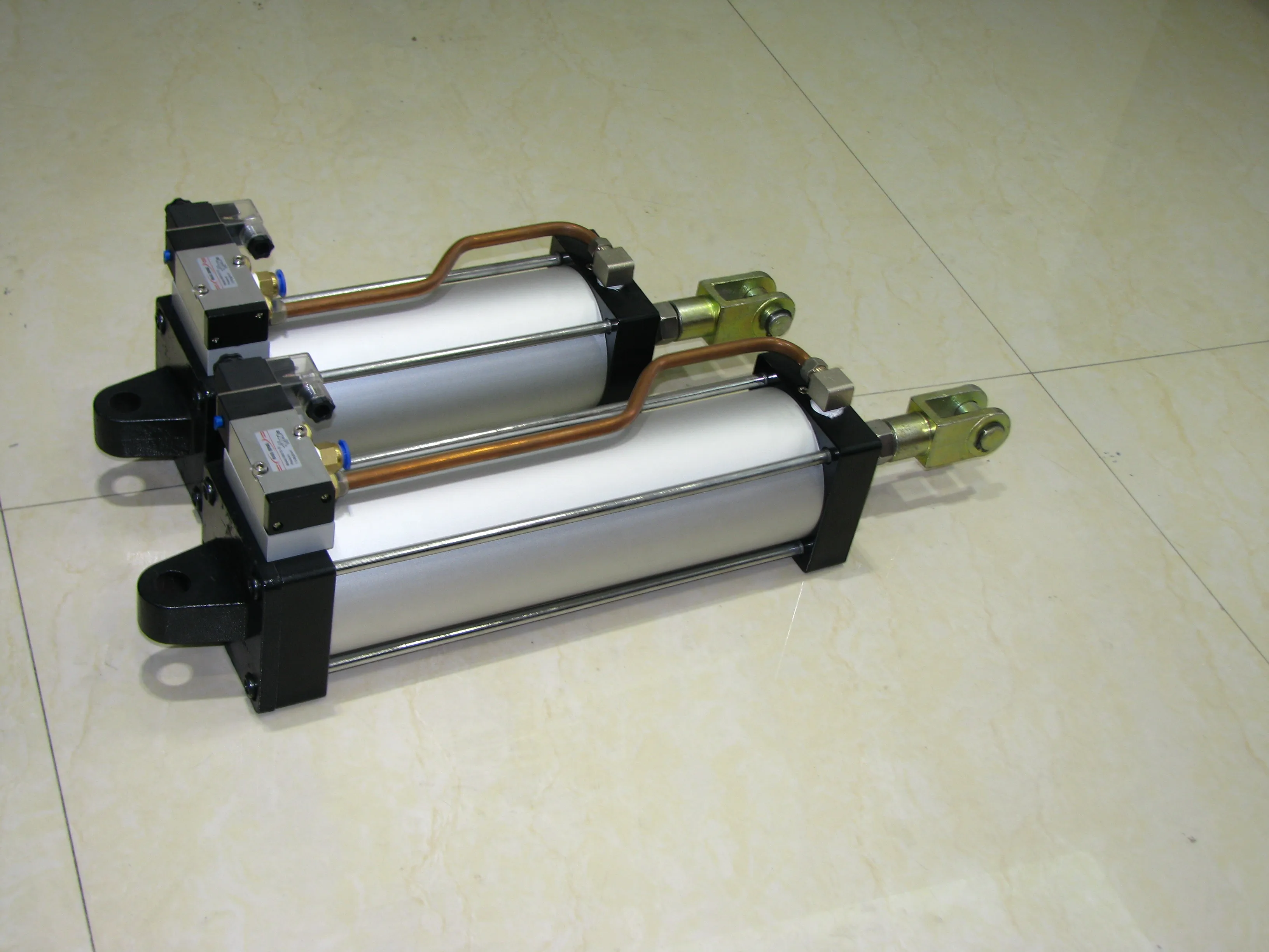 Высококачественный пневматический цилиндр для Бетоносмесительной установки в продаже