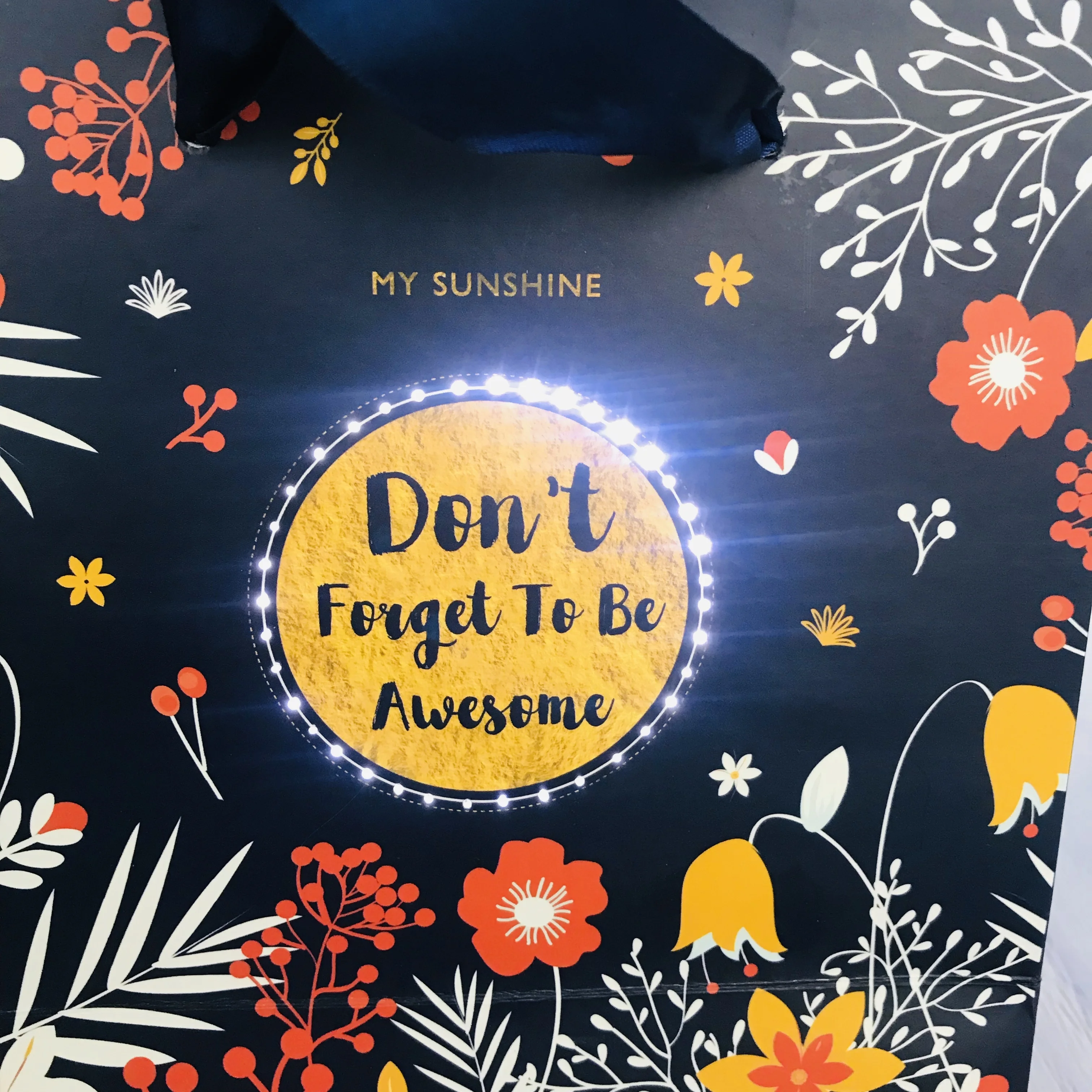 Paper bag with die cut handle vector manufacture led lighting