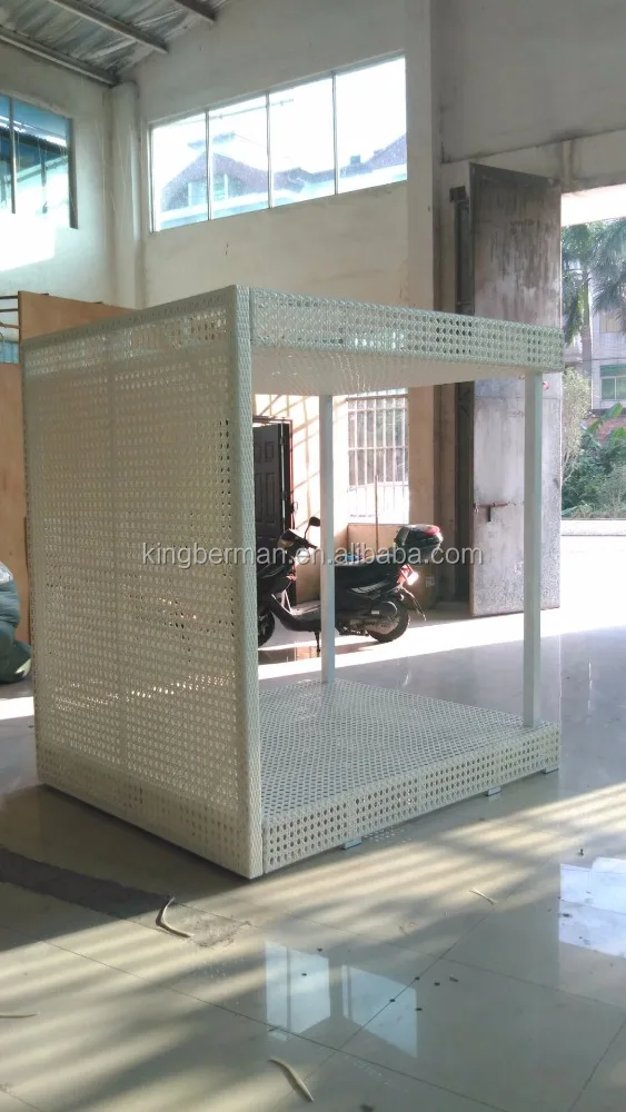 Luxury Rattan Daybed with Curtain Outdoor Leisure Wicker Sun bed PE Rattan Beach Sunbed