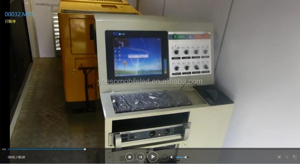 Outdoor Mobile Advertising Truck with one side LED screen and one side rolling lightbox