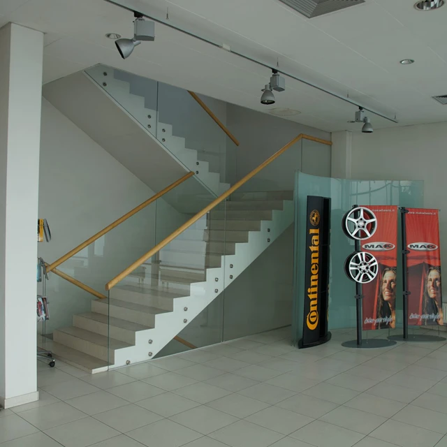 Decorative Modern Stone Stair Glass Stair Railing/Stair Barrier