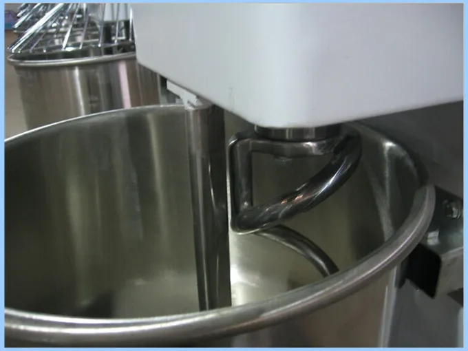 Double Speed 25 KG Spiral Dough Mixer 64 L