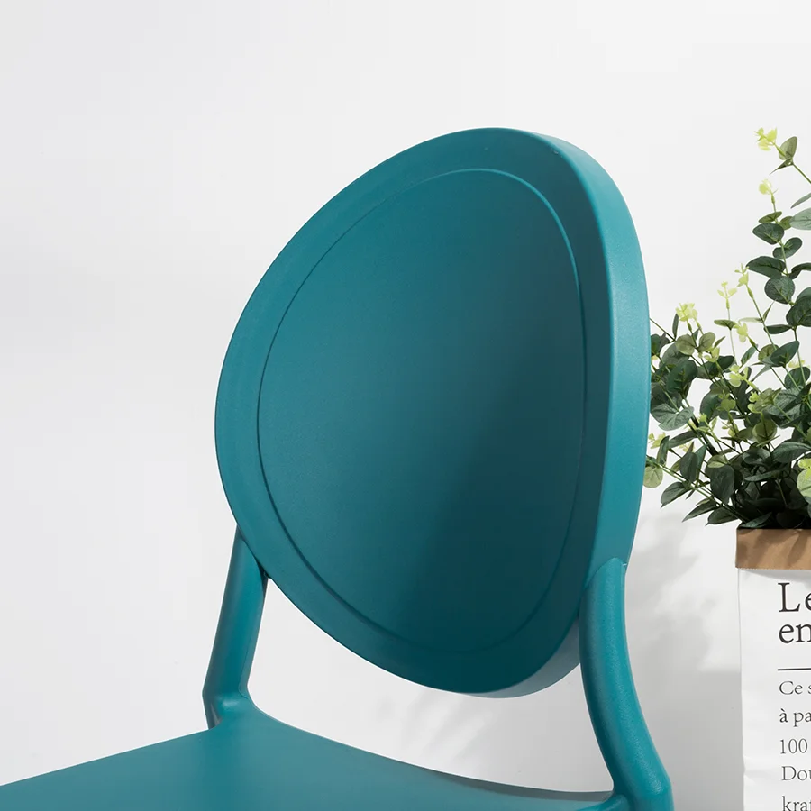 Современный внешний вид, оптовая продажа, полипропиленовый пластиковый дизайнерский обеденный стул без подлокотников