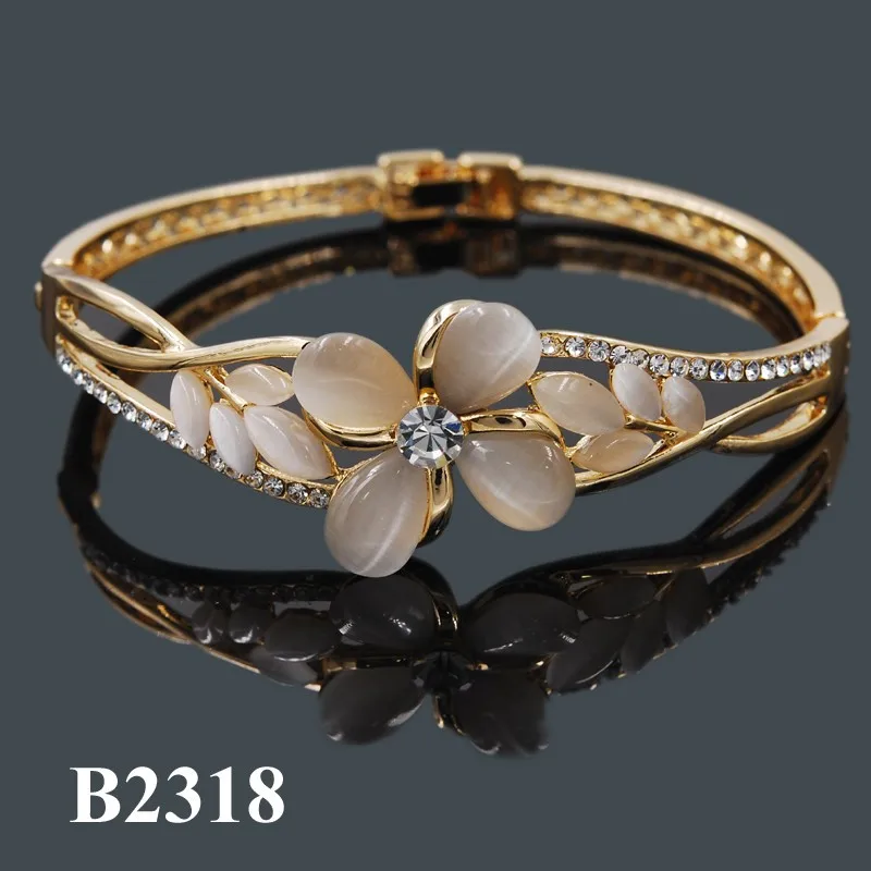 2015 best selling new desinger bracelet 18k gold plated women gold bracelet