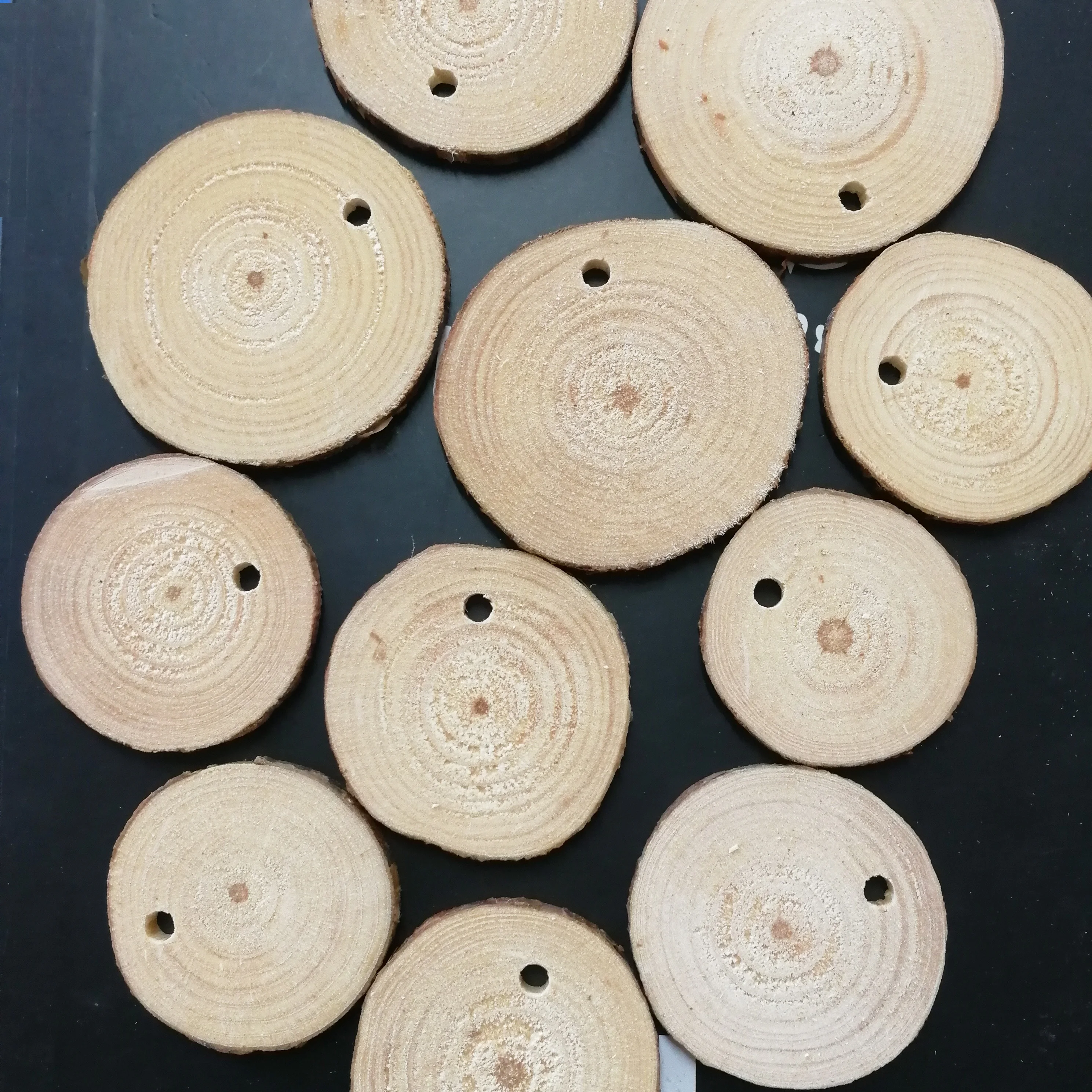Оптовая продажа, круглые ломтики из сосны для рукоделия