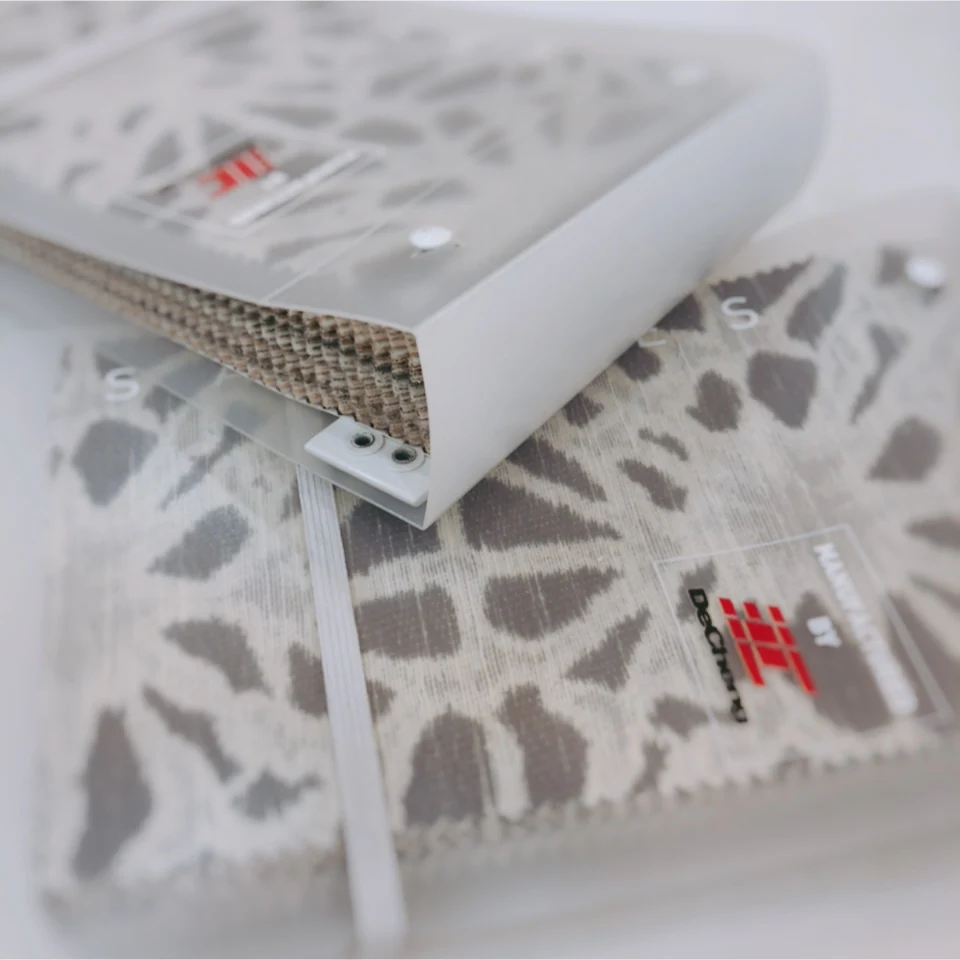 Крышка из полипропилена с шелковой трафаретной печатью книга с образцами