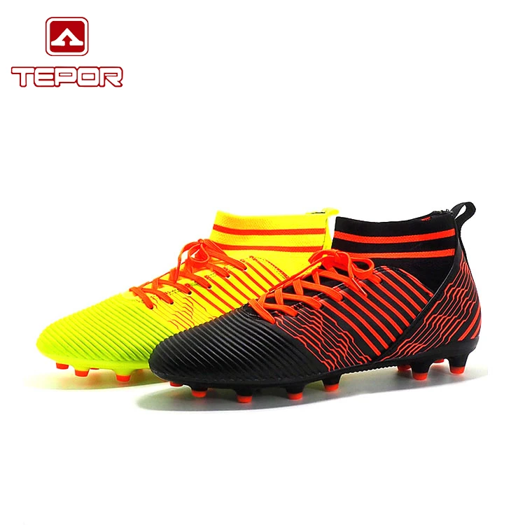 
2018 New Design Professional Spike Soccer Shoe 