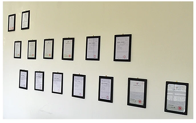 Smart Wireless Magnetometer for traffic light and management system