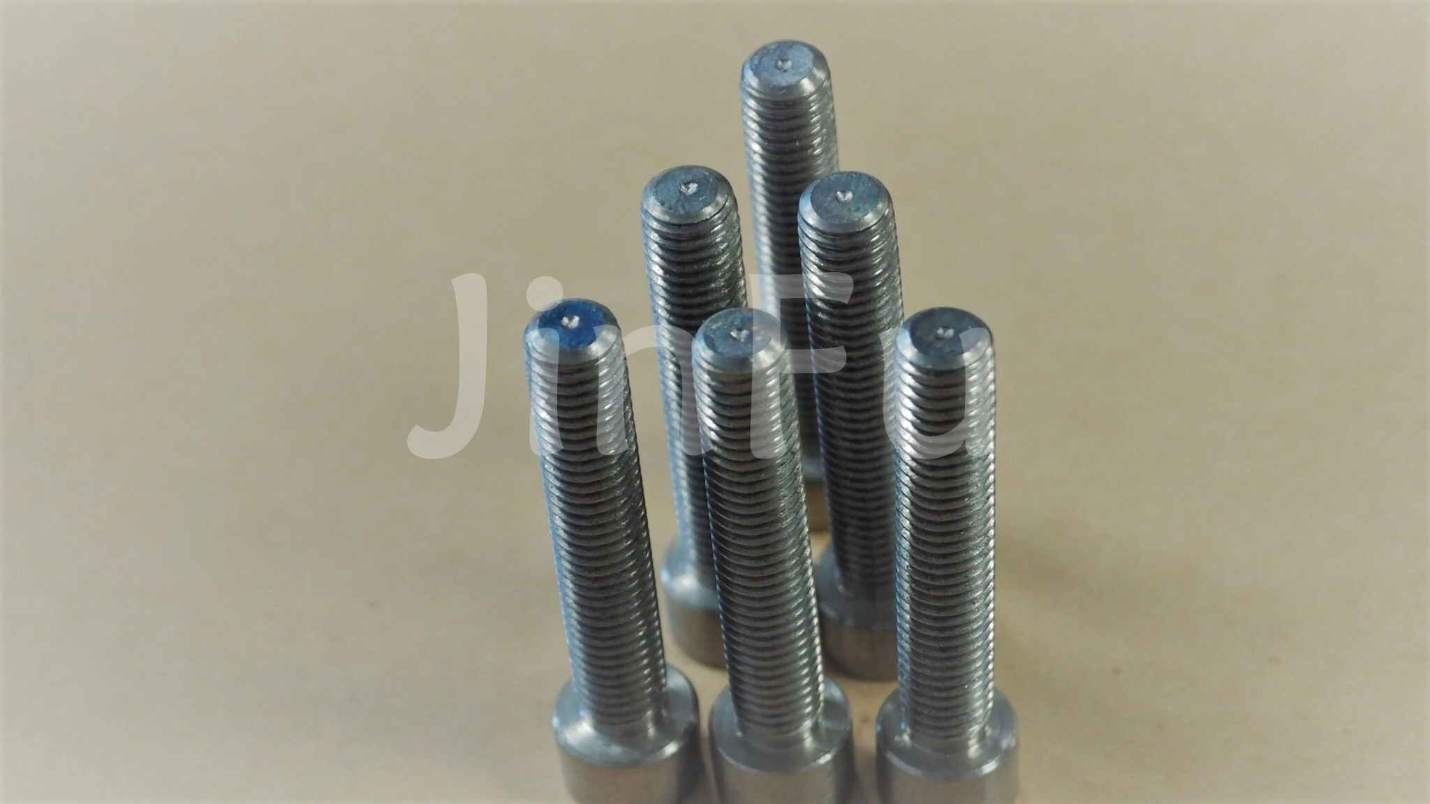 
China manufacturer titan screw nut titan screw m10 x110mm titan screw m10 With ISO9001 Certificate 