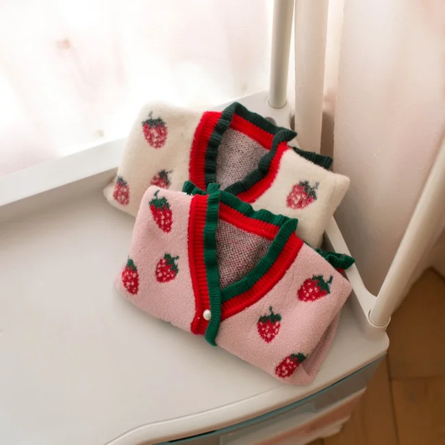 PHB 13178 V collar design fashion strawberry pattern girls crochet cardigan