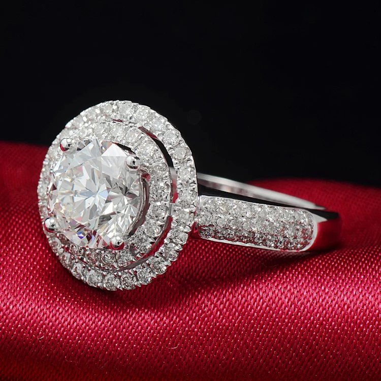 
Luxurious 1 Carat Forever One Moissanite Diamond Engagement Rings Cluster Style 18K white gold Jewelry VS D color Au750 stamped 
