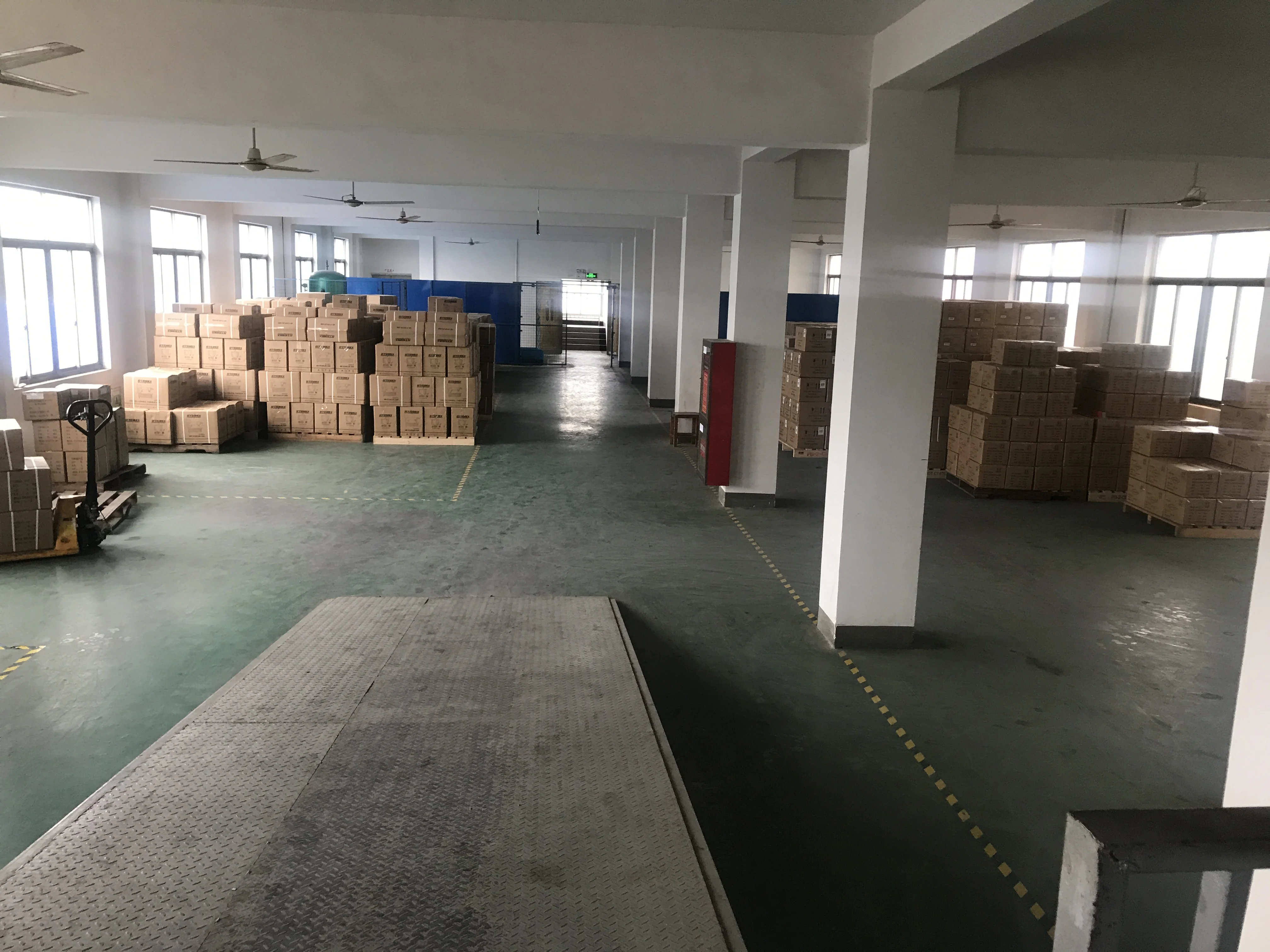 
Pneumatic Stapler, 2-in-1 combi Stapler and Nailer (SF5040-B) 