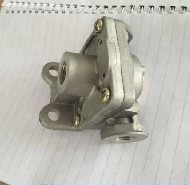 Truck Spare Parts S4455-01021/44550-1021 Reducing Valve