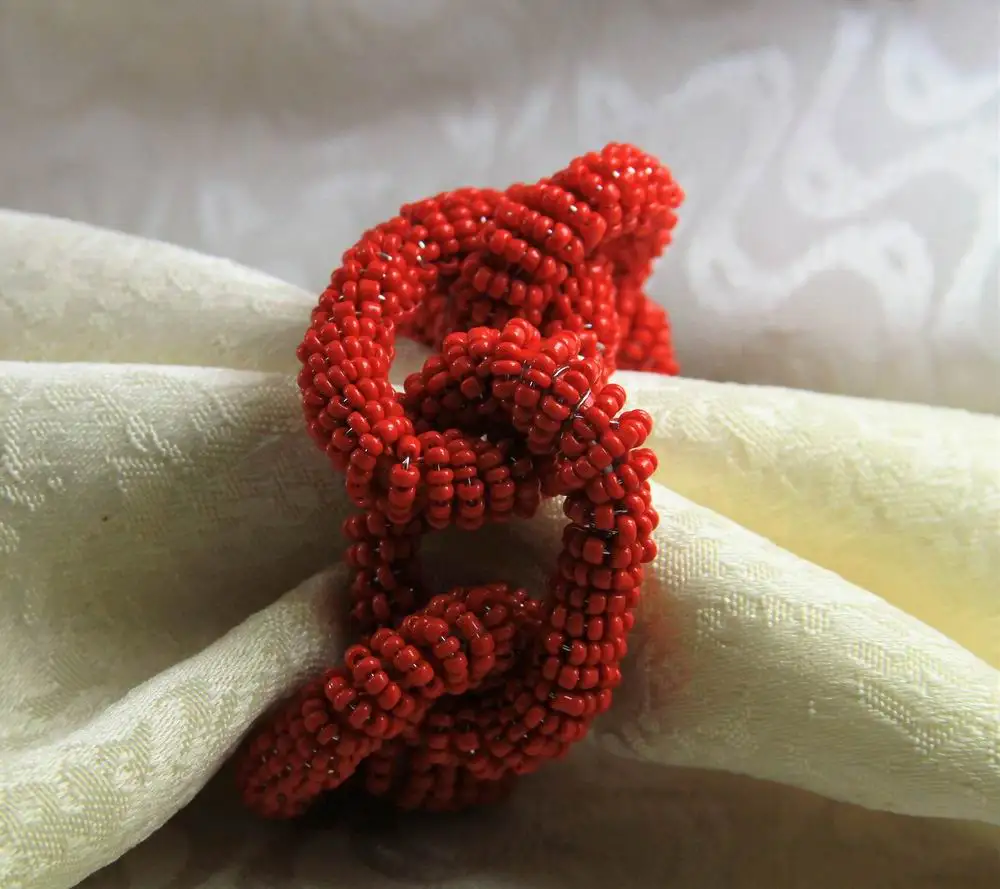 free shipping glass beaded chain napkin ring for wedding, napkin holder latest design