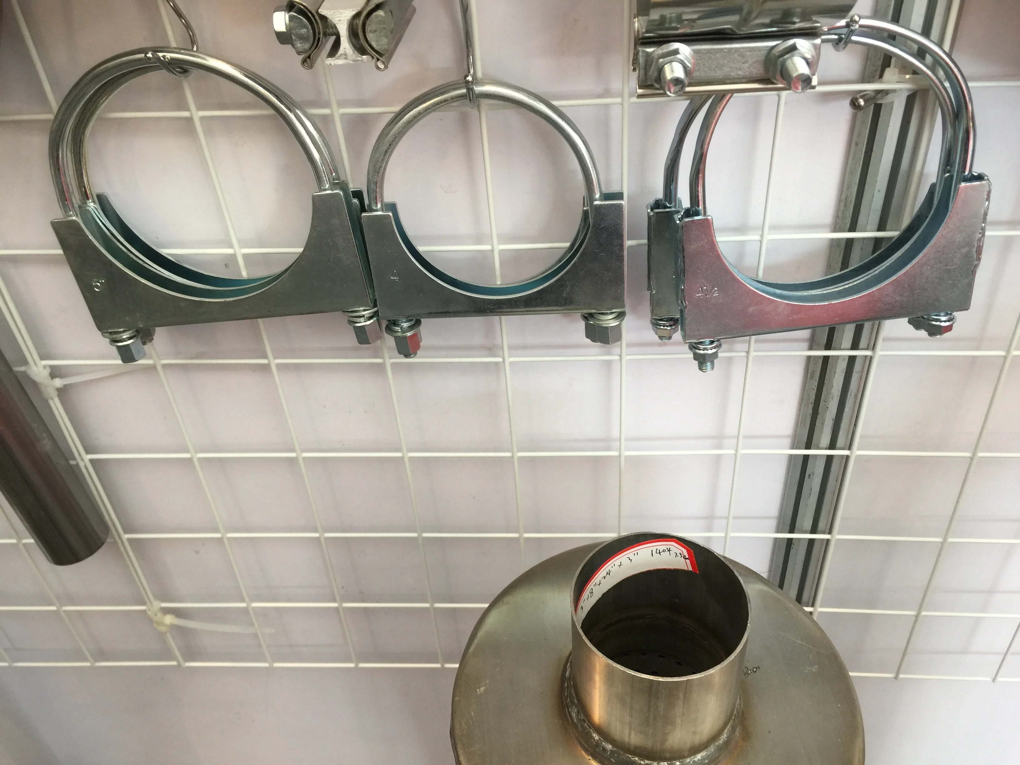 U SADDLE CLAMPS FOR MUFFLER PIPES CONNECTION