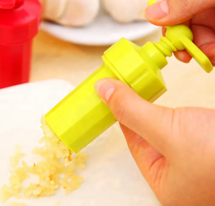 Kitchen manual garlic grinder gadget / garlic chopper