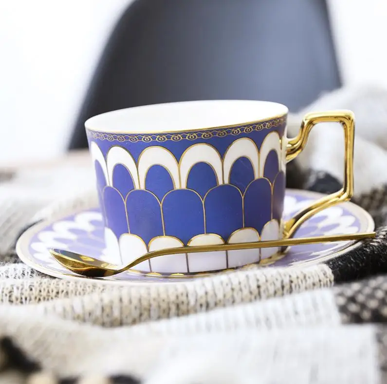
Ceramic Coffee Cup European-style British Coffee Cup Afternoon Tea Cup with Disc Spoon and Saucer 
