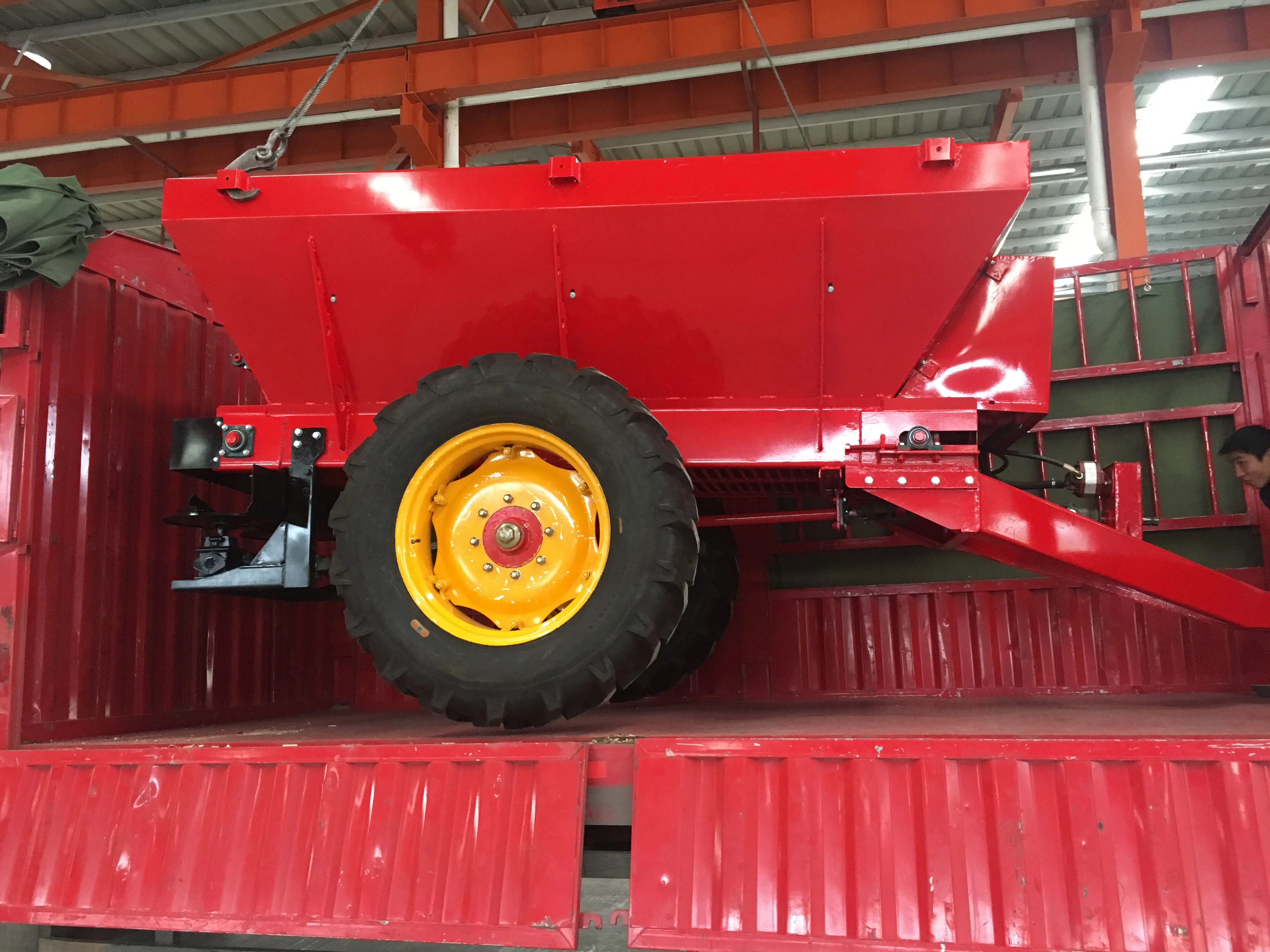 CE approved high quality tractor manure fertilizer spreaders hydraulic organic manure/fertilizer spreader