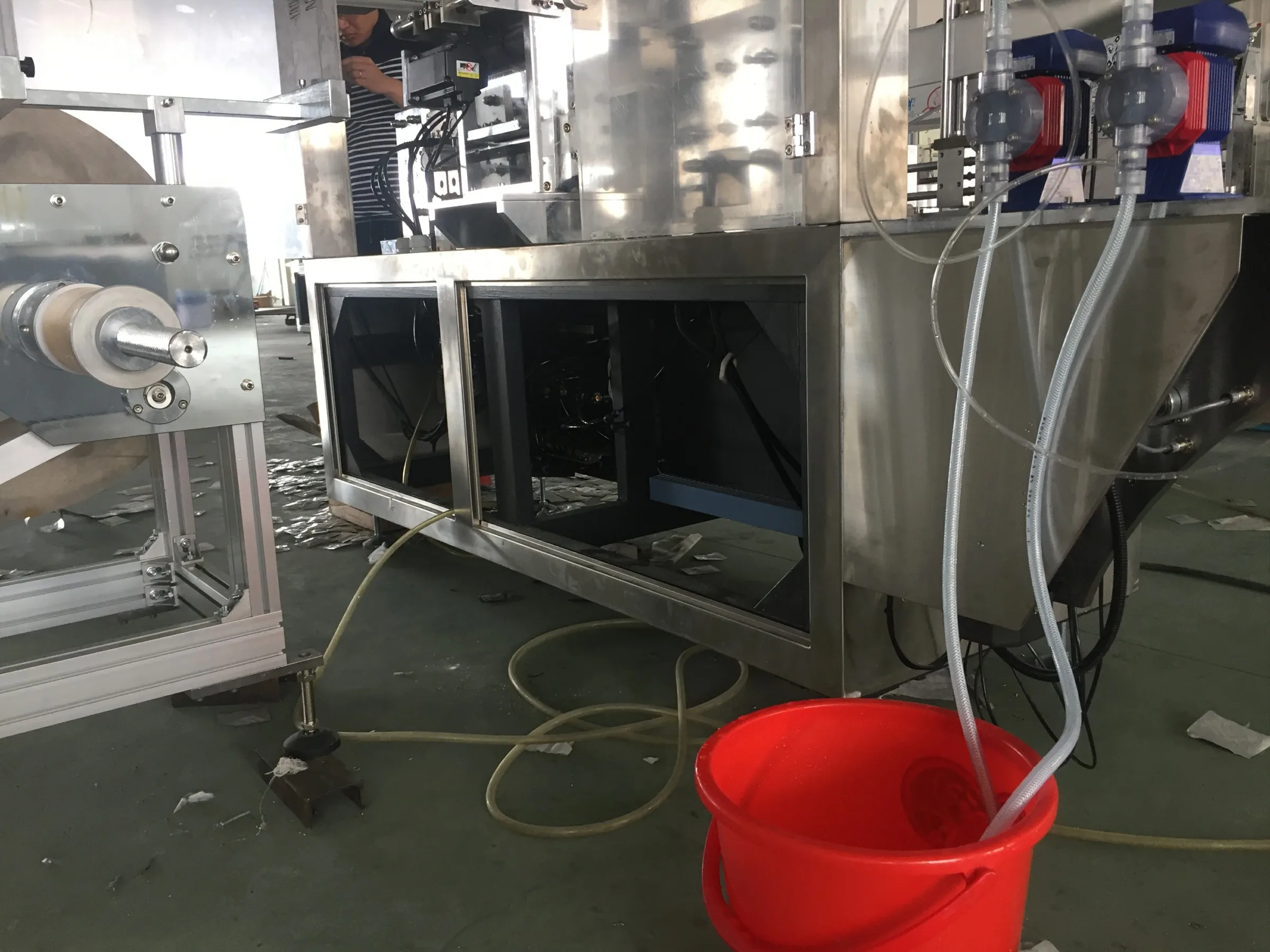 AWP-250 полно-автоматическая машина для упаковки спиртовых салфеток/четырехсторонняя пресс влажных салфеток изготовления бумаги полиэтиленовой пленки автоматическая пластиковый мешок древесины