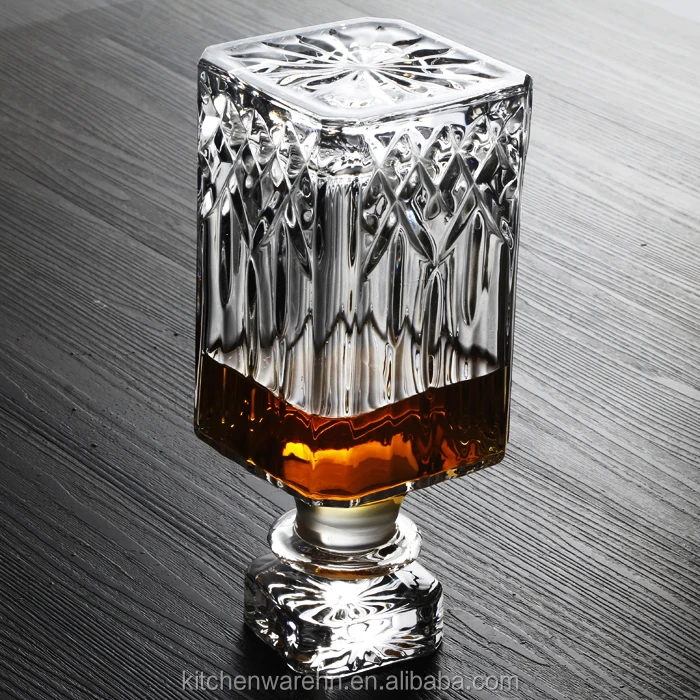 Square Glass Whiskey Decanter Bottle With 4 X 200ml Glasses Gift