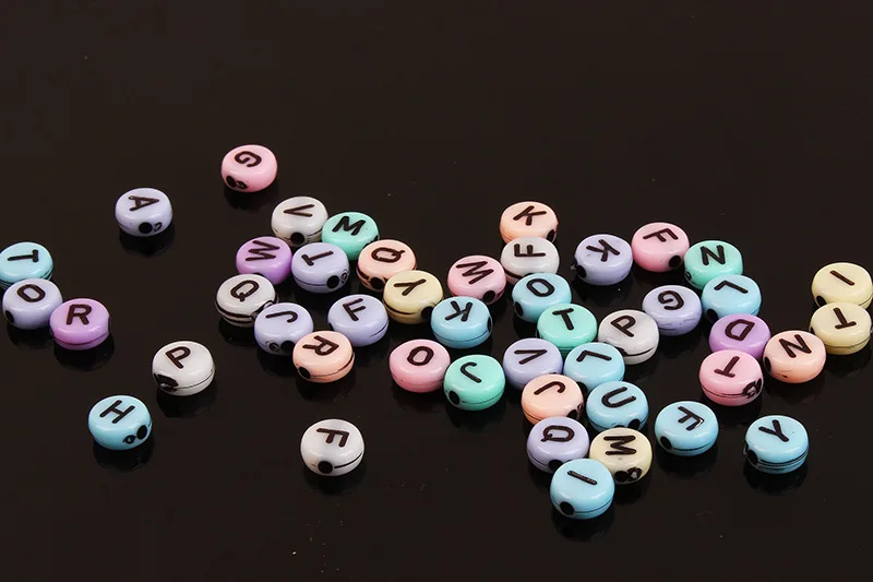 In Stock Supply high quality 4*7mm 6*6mm 7*7mm flat round cubic shapeacrylic letter beads alphabet beads