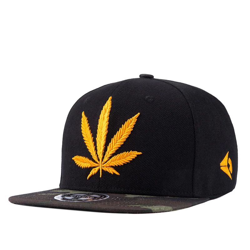 
manufacturer custom dropship cotton premium maple leaves snapback caps with camo brim 