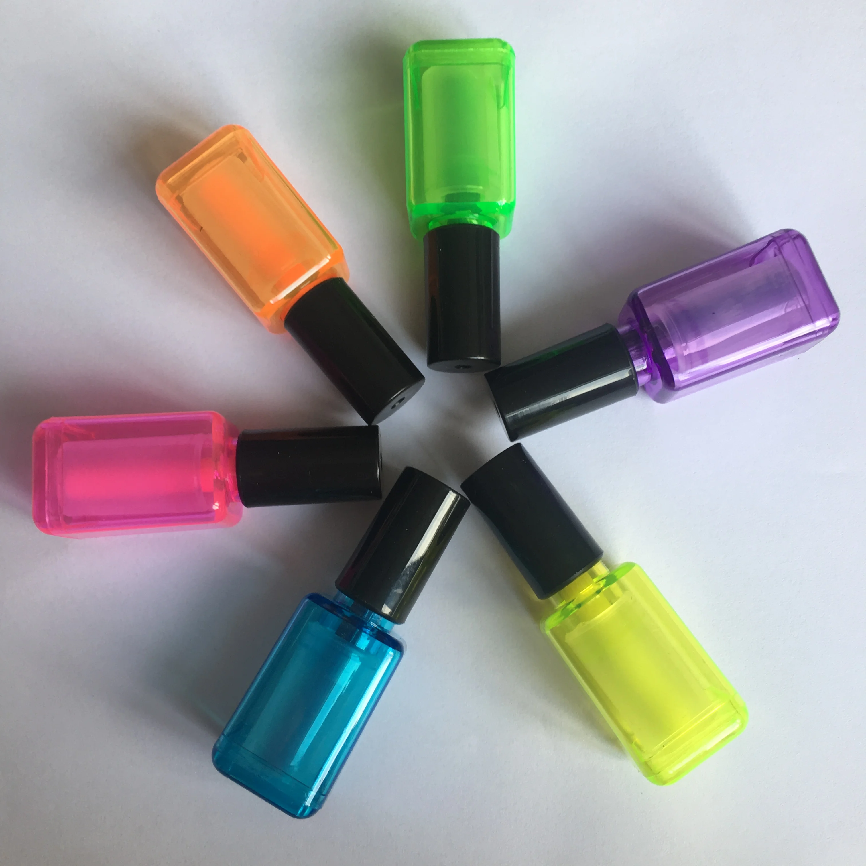 
Novelty 6 colors nail polish shape mini highlighter custom logo non-toxic permanent color marker 