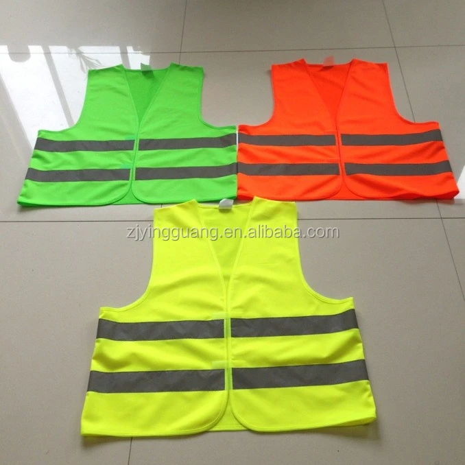 
High Visibility Car Emergency Reflective Safety Kit with Safety Vest and Warning Triangle 