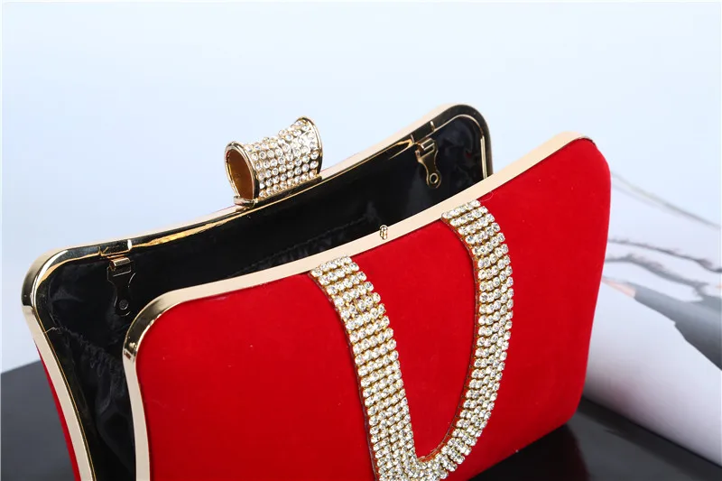 Factory direct wholesale brand new crystal box clutch bag comfortable hand feeling velour clutches classic evening bag for lady