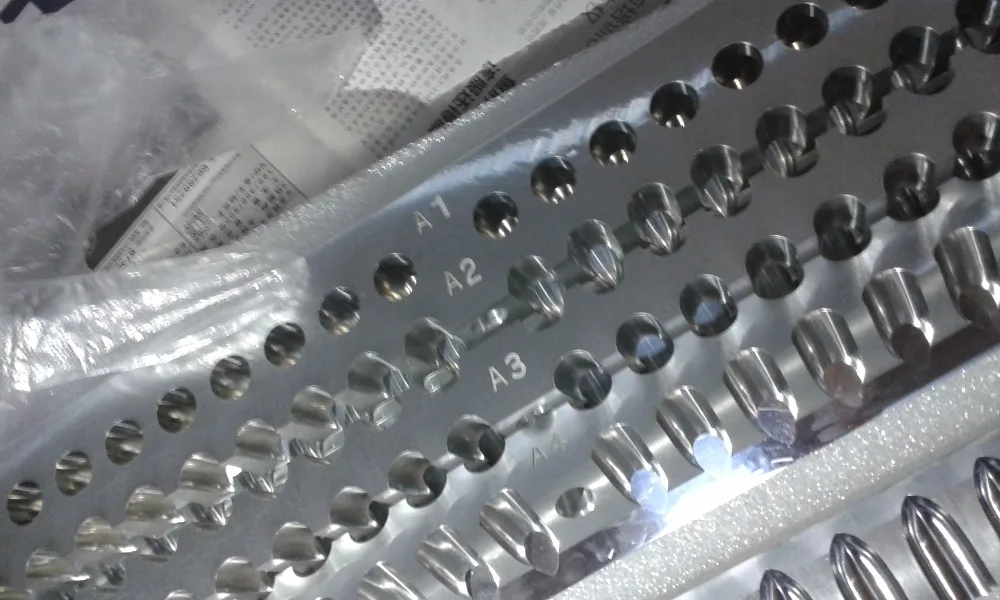 China manufacture 6 12 24 48 72 96 cavities lipstick aluminium mould plastic lipstick mold injection mould