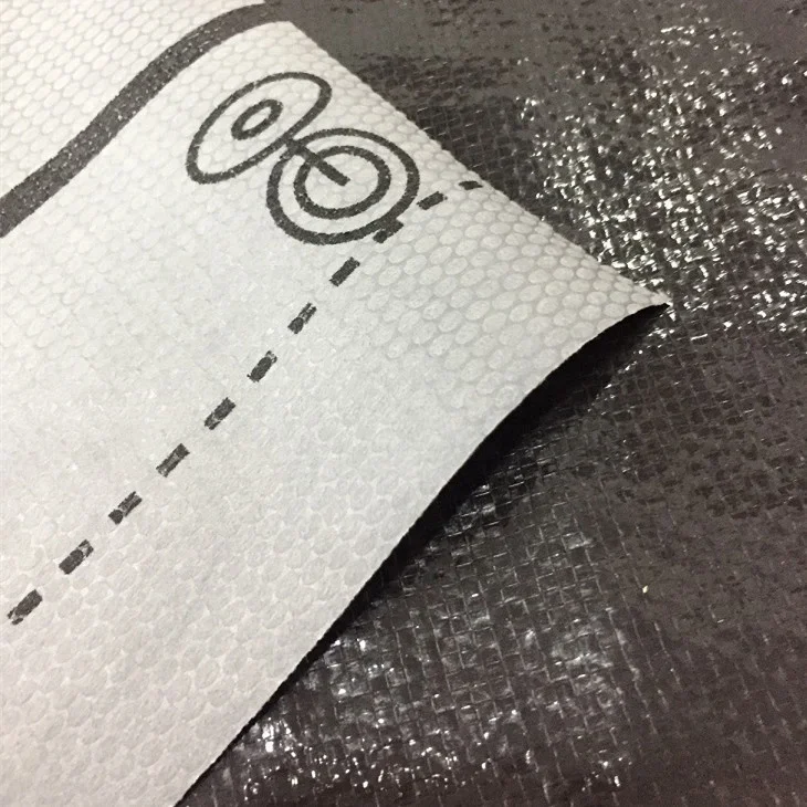 Улучшенное противоскользящее синтетическое кровельное покрытие