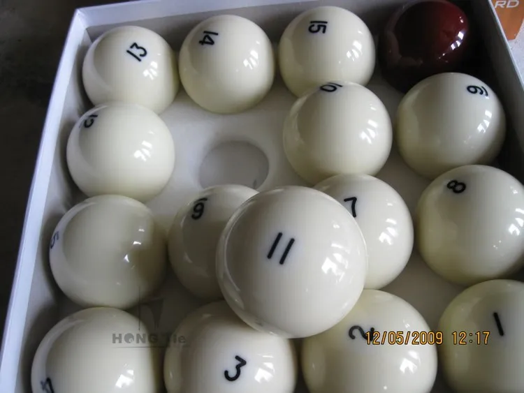 
OEM High Quality 68mm Russian Billiards Balls 
