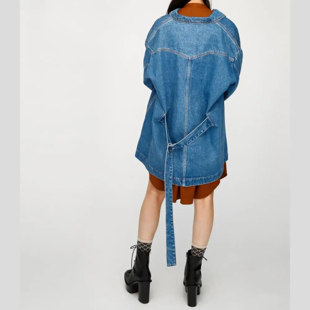 Guangzhou Factory Wholesale Best selling custom fashion korean style casual denim jacket for women.
