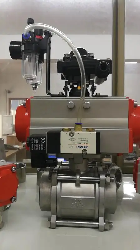 
SS304 ball valve, CF8 Three -piece (3P) pneumatic actuator 