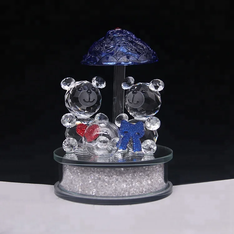 
Wholesale crystal wedding or baby favors cute bear figurines souvenirs 