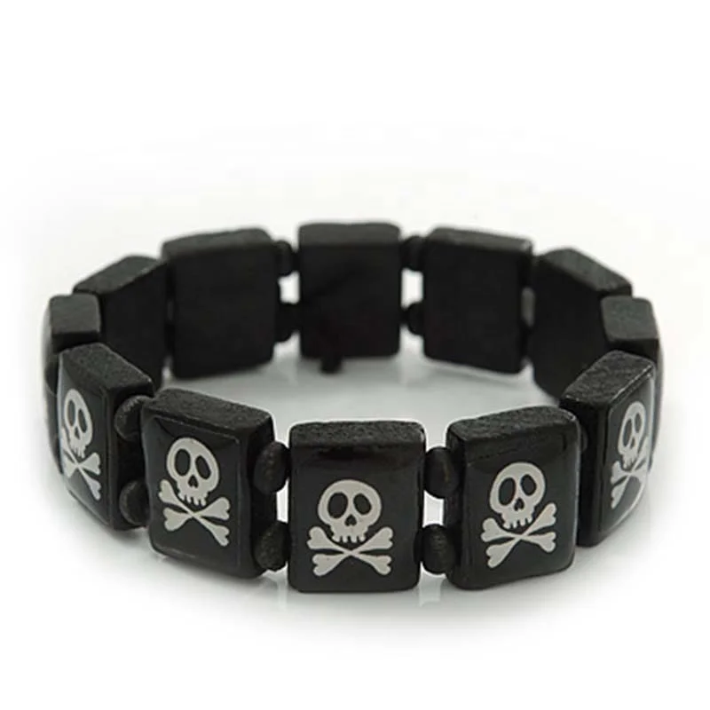 Черный квадратный деревянный браслет оптовая продажа Классический гибкий с изображением черепа и кроссбона изготавливаемый на заказ Подарочный для ювелирных изделий