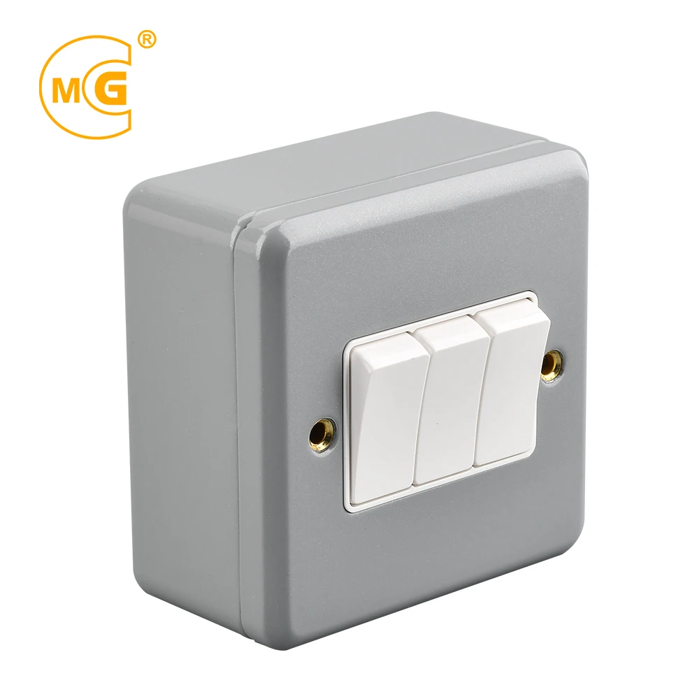 Outdoor british power 3 gang 10A metal clad wall lighting switch