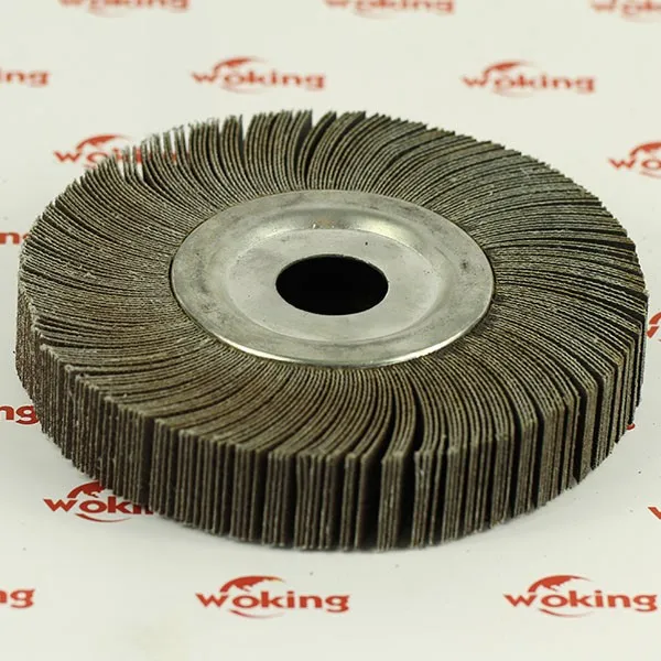 Abrasive sanding wheel for polishing chrome pieces