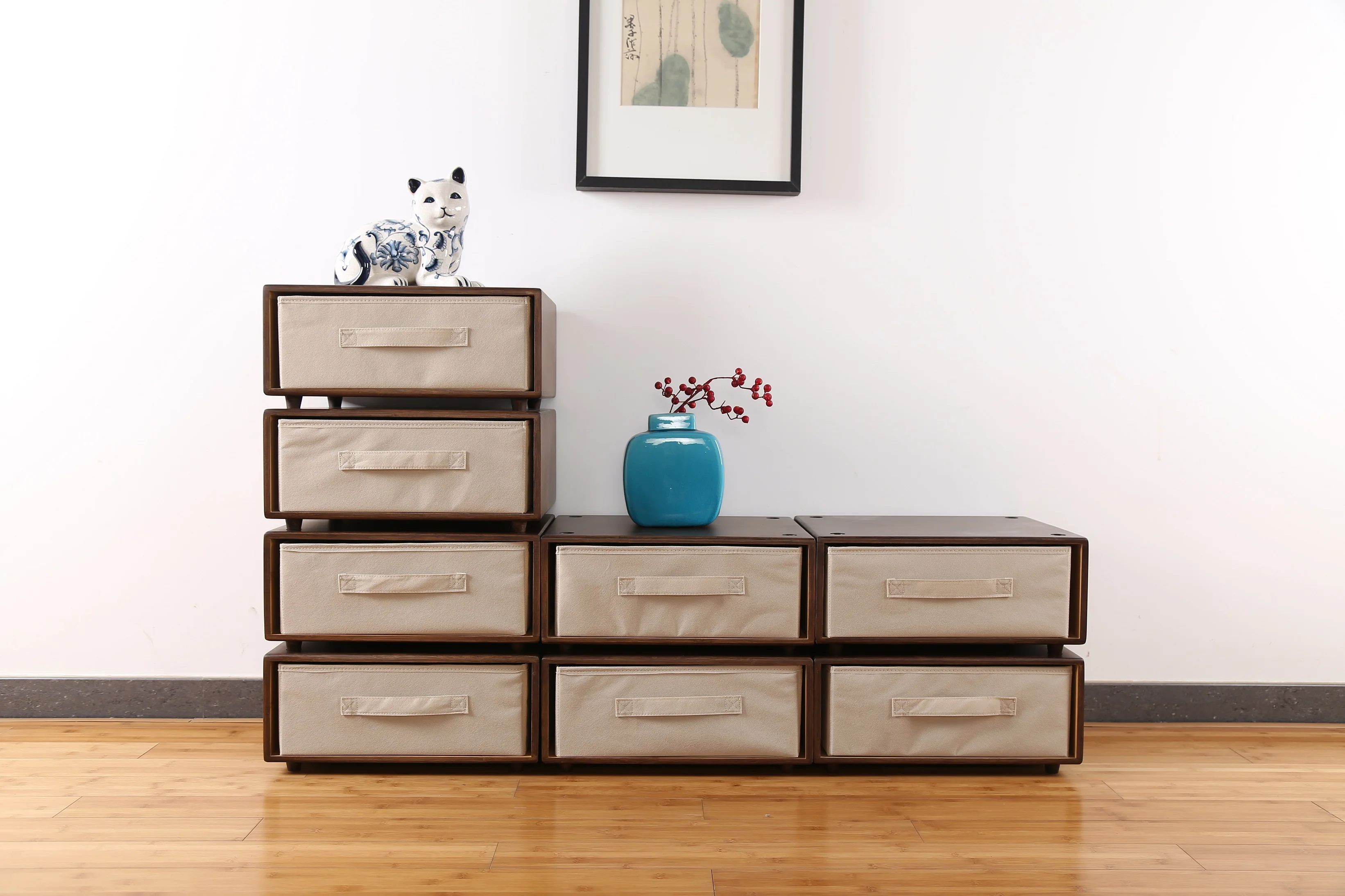 Бамбуковый шкаф орехового цвета с тканевыми ящиками для хранения