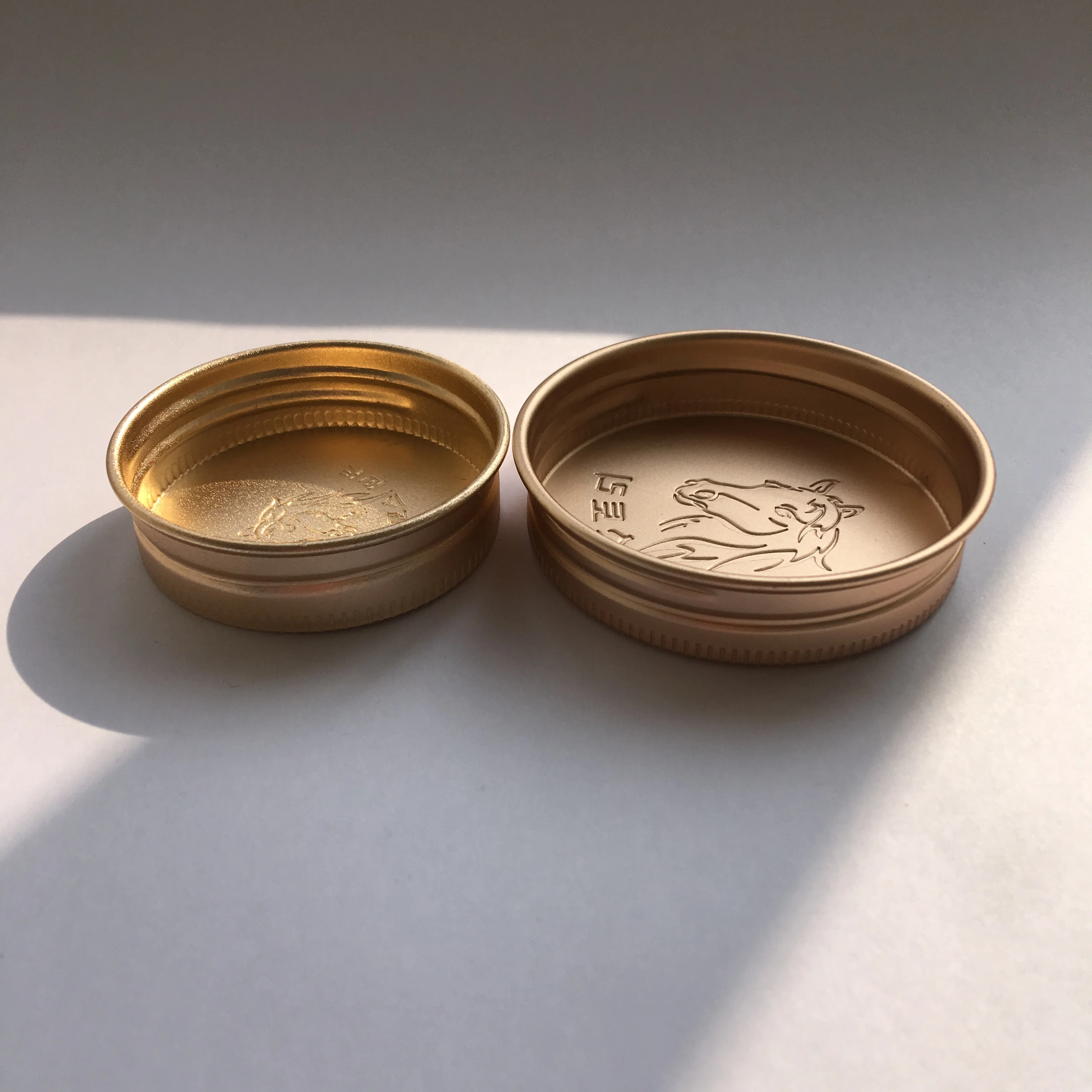 
aluminum screw bottle cap for voss water 