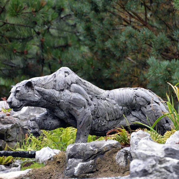 Vivid design casting bronze animal widl panther sculpture with fierce looking for outdoor