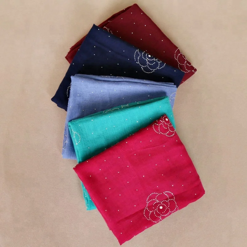 Wholesale Dubai Muslim Flower Pattern Mosaic Diamond Solid Color Elegant Women Instant Hijab Headscarf Shawl Scarf
